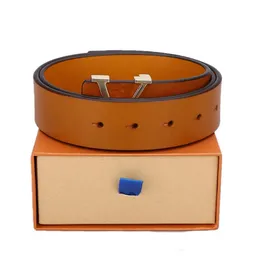 Cintura classica da donna firmata cinture di lusso strette e silenziose cintura semplice e aggraziata per abiti sottile piccola fibbia in metallo cintura di design in pelle liscia AA