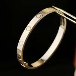 braccialetto di design braccialetto di lusso braccialetto di fascino donna bracciali in acciaio al titanio marchio di gioielli braccialetto per le donne spedizione gratuita Natale San Valentino regalo bellezza