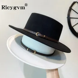 Breite Krempe Hüte Eimer Frauen Fedora Chic Gürtelschnalle Verzierte Klappe Filzhut Retro Britischer Jazz Casquette Winter Herbst Wolle Warme Boater Cap Gorra 231219