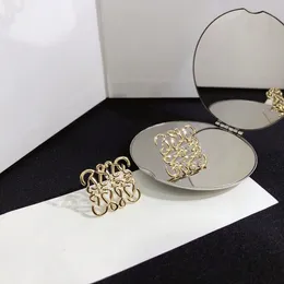 Stud Stud Clássico Designer Brincos Estilo Luxo Amor Presente Brincos Nova Moda Simples Banhado A Ouro Brincos Menina Casal Família Jóias de Alta Qualidade