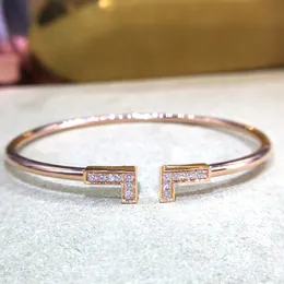 Classico braccialetto in oro braccialetto aperto conchiglia in acciaio al titanio lettera con diamanti uomo e donna donna rosa Bracciali designer di lusso regalo gioielli per feste di nozze