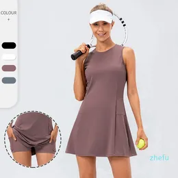 Sammanfogad tennis kjol yoga fitness klänning brokad naken andningsbar anti -lysa casual golfsport kort kjol tvådelad kostym