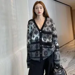 Kobiet luksusowych swetrów Knity projektantka wiosenna jesienna wełniana wełniana litera kardigany sweter Sweater Kurtka dla kobiety