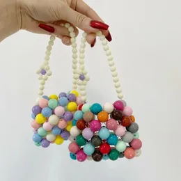 Söta lilla färska godisblomma kopplingar mini färgglada handgjorda pärlor handväskor för kvinnor kvinnors sommar diy handvävd väska 231220