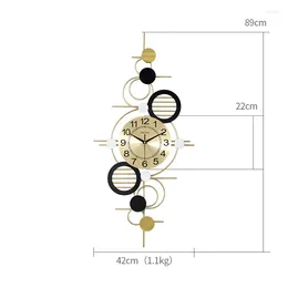 Relógios de parede Nordic Luz Relógio de Luxo Atmosfera Doméstica Relógio Personalizado Criatividade Rede Arte Vermelha Silenciosa Quartzo Quarto