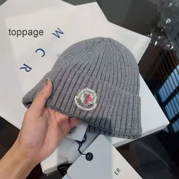 Cappelli firmati Cappelli Stilista/Cappello in cashmere 2023 autunno e inverno nuovo berretto di lana lavorato a maglia berretto lavorato a maglia di lusso versione ufficiale processo 1 1 di alta qualità