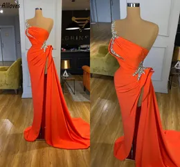 Chic Coral Evening Dresses Sexy Thigh Slit One Shoulder Evening Prom Gowns Arabic Aso Ebi Silver Sequins Rhinestones Formal Party Wear Women Robe de Soiree CL0139