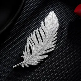 Pins Brooches SUYU Luxury Copper Micro Inlaid Cubic Zirconia Feather Brooch Women Wedding Jewelry Gift Clothing Accessories 231219