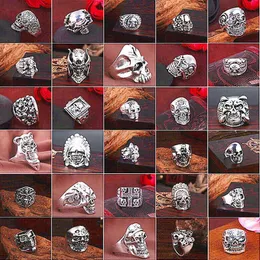 Top Gothic Punk Verschiedene Schädel Sport Biker Damen Herren Vintage Antik Silber Skelett Schmuck Ring 50 Stück Lose Whole234y