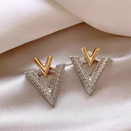 Stud 2023 Korea Design Fashion Jewelry 14K Gold Plated Luxury Zircon Letter V Earrings Elegant Women S Evening Party Accessories 231219