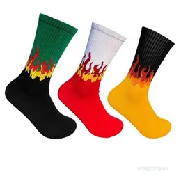 Çoraplar Çorap Çorap Çoraplar için Çoraplar Hip-Hop Sokak Kaykay Flame Sports çok yönlü çiftler yüksek üst çoraplar dy5h