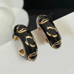 Marca de moda Carta Diseñador Stud Pendientes Alta calidad 18K Pendientes chapados en oro Pendientes Joyería Voguish Mujeres Accesorios de moda Regalos