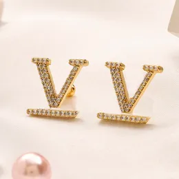 Stud Stud 18K Gold Plated Designer Earrings Stud Crystal Rhinestone Luxury Earring Style Jewelry Retro Style Earrings Couple Family Gifts Jewelry