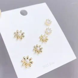 Pendientes de tuerca al por mayor S925 Silvers aguja Súper Hada Zirconia luz de lujo pendientes de flores conjunto pequeño regalo de hueso del oído