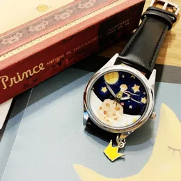 ساعة Wristwatches Watch Original Design Watch - تم تعليق الأيدي البسيطة للزوجين الكوارتز.