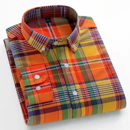 Herrpolos mode koreanska trender avslappnade långsleeve skjortor för män smal passande vanlig skjorta 100cotton rutiga randiga toppar mjuka designer kläder 231219
