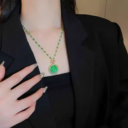 Emerald Pendant, High-end and Atmospheric Sweater Chain, Women's Haute Couture Long Necklace, Collarbone Neck Chain Accessories