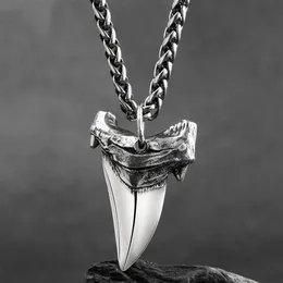 Shark tooth Silver necklace for men silver pendant Jewelry hippop street culture mygrillz LJ201016280S