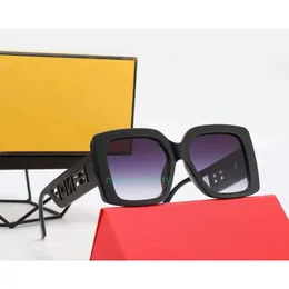 Designer solglasögon 618 trendiga fendiism solglasögon glasögon mångsidiga UV -resistenta solglasögon stora ram solglasögon