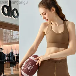 디자이너 Alos Al Yoga Bra Tank Top Nude gest 쿠션 중간 강도 스포츠 브래지어 여자 등 피트니스 탑과 함께 한 조각