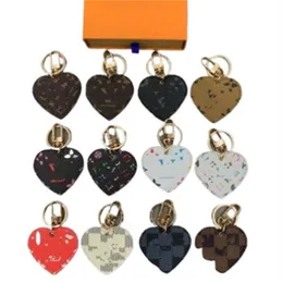 Paris Designer Keychains Classic Heart Shape Letter Print Girl Bags Wallet Decoration 12 Color Keyrings Luxury Fashion Accessories Leather High Quality Gift