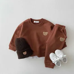 Pullover Fashion Toddler Baby Boys Girl Fall Clothes Sets Baby Girl Clothing Set Kids Sports Bear Sweatshirt Pants 2Pcs Suits Outfits L2312551