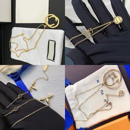 Дизайнерские ожерелья бренд Письмо подвесное золото серебряной серебряной сталь Crystal Crystal Corlece Chain Медвежь