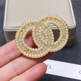 Designer -Brosche für Frauen Männer Pins Charm Diamond Schmuck G Perlen Broschen Vintage Elegante Gold Broschen Anzug Kleid Schal Hochzeitszubehör Broche G2312211xq