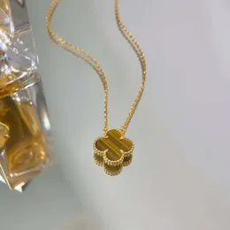 Vanty Cleefty High Version Clover Tek Çiçek Kenaryalı Doğal Kaplan Göz Taşı Kolye Kadınlar için Altın Kalın Kaplama 18K Gül Altın Sadelik