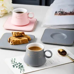 Ceramic Coffee Cup Set med fyrkantig platta 160 ml nordisk tekopp Ceramisk mugg mjölkkopp Avancerad Teacup Cafe Espresso Cup 231221