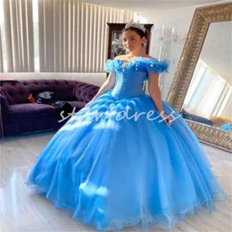 Blue Askepott Quinceanera klänningar från axlarna bollklänningar vestido de 15 anos femton födelsedag formell promenad klänning för speciellt tillfälle 2024 sexton festklänning