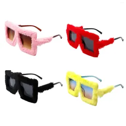 Sonnenbrille Ankunft Pink Plüsch für Frauen Vintage übergroße Katzen -Augen dekorative Brille Winter Wärme flauschige Brillen