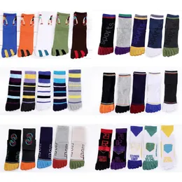 10 Pairs Sport 5 Finger Socks Mens Pure Cotton Compression Letters Striped SweatAbsorbing Fashions Young Happy Toe Short 231221