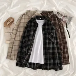 Vintage Plaid Shirt Autumn Długie rękaw duże guziki w górę Koreańską modę swobodną jesienną wieżą przemienną Blusas Mujer 231221