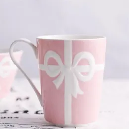 Präglad bowknot mugg blå rosa färg ben porslin mugg och kopp 350 ml vit porslin kaffemuggar bröllop födelsedag present223q