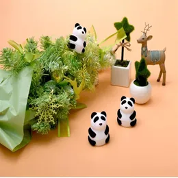 Enkel sju söta djurringslåda Plastiska flocknings smycken Display Ear Studs Case Black and White Panda Jewerly Container264y