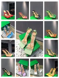 패션 디자이너 드레스 슈즈 최신 스타일 B V 여자 039S 신발 투명한 가죽 아파트 고급 쇼 여름 두꺼운 힐 샌들 35592179