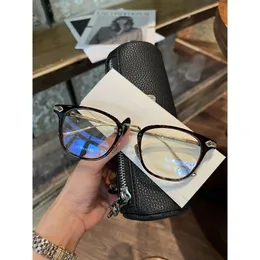 CH Cross Sunglasses Ramki Designer Luksusowe Chromy Womens Ultra Light Pure Titan Eyeglass Frame Full Shiopia Szklanki Serce 2024 Wysokiej jakości przeciw niebieski C1FJ