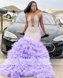Lavendel-lila glitzernde Diamanten-Abschlussballkleider mit abgestuften Rüschen, glitzernden Kristallen und Strasssteinen, schwarzes Mädchen-Geburtstagsparty-Kleid