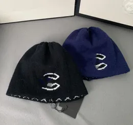 Avancerad vinteratmosfär Woolen Cap kvinnlig koreansk varm stickad hatt beanie hattar