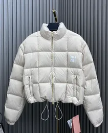 디자이너 달콤한 여자 편지 인쇄 다운 코트 흰색 오리 다운 살구 줄기 짧은 다운 코트 서있는 목 드로 스트링 디자인 다운 재킷