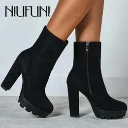 Botas Niufuni 2021 Mulheres Botas de tornozelo Rodado de outono Botas da plataforma Moda Black Suede High Heel Sapatos Botas Mujer