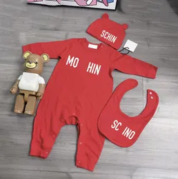 3pcs -Sets für Baby Marke Rompers Briefe gedruckte Neugeborene Langarm -Overall -Anlagen Baumwolle Kleinkind Onesies+Lätzchen+Hüte Säuglingskleidung