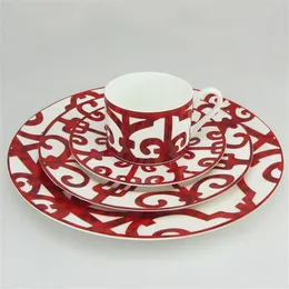 Bone China Dinner Plate Spanish Red Grid Dish Art Design Plate Nrowers Set 201217181z