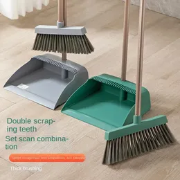 Durable Broom and Dustpan Set with Ergonomic Design - Perfect for All Surfaces 231221