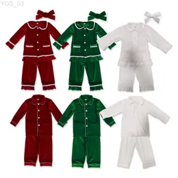 Pajamas 2023 عائلة الشتاء عيد الميلاد مطابقة ملابس الأطفال الفتيات الفتيان الأحمر فيلفيت بيجاماس أخضر أبيض PJS مجموعة Sleepwearzln231222