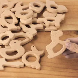 10pc Feetether de madeira desenho animado de animais DIY Toys de haste molar de madeira Pingente pingente de alimentos de faia do bebê 231221