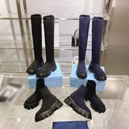 Botas de grife feminino 2023 Novo outono e triangular de inverno Rótulo de malha de malha botas plataforma de esponja de meias elásticas all-in-um