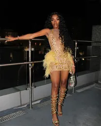 Gold O Neck Short Prom vestito per ragazze nere 2024 abiti da sera in cristallo in rilievo abiti da festa di compleanno abiti da piume sirene