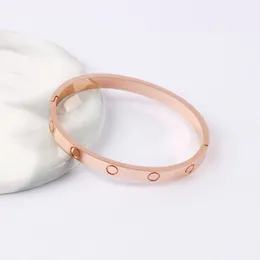 Bransoletka designerska Kobiety uwielbiają luksusową śrubę złotą bransoletę biżuteria celtycka stalowa stalowa stalowa bransoletka nigdy nie zanikają niealergiczne, złotą bransoletkę Prezenty Rozmiar 6 mm